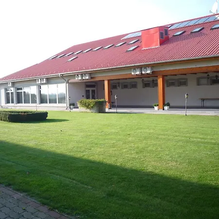 Hotel Aero & Etterem