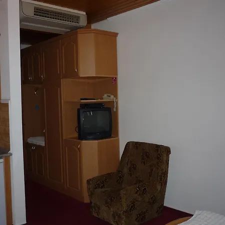 Hotel Aero & Etterem Jakabszállás