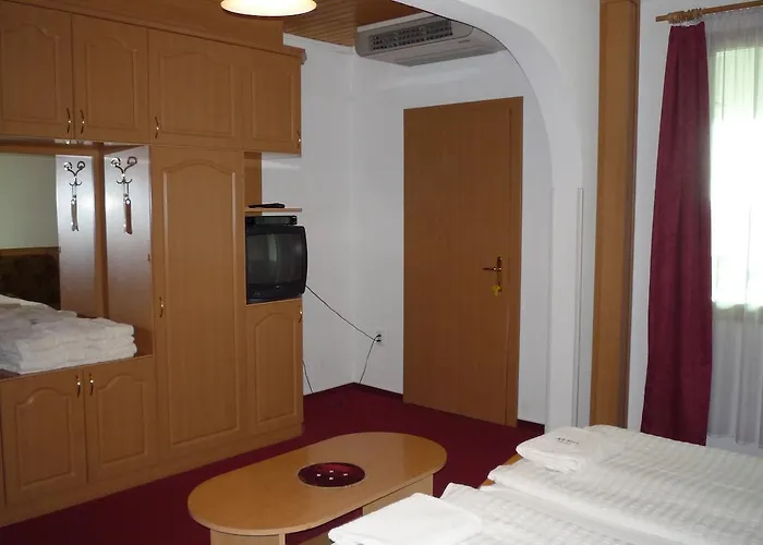 Hotel Aero & Etterem Jakabszállás