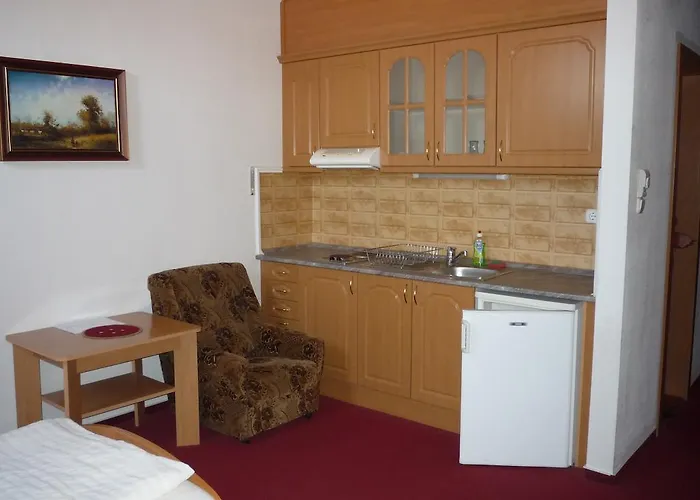 Hotel Aero & Etterem Jakabszállás